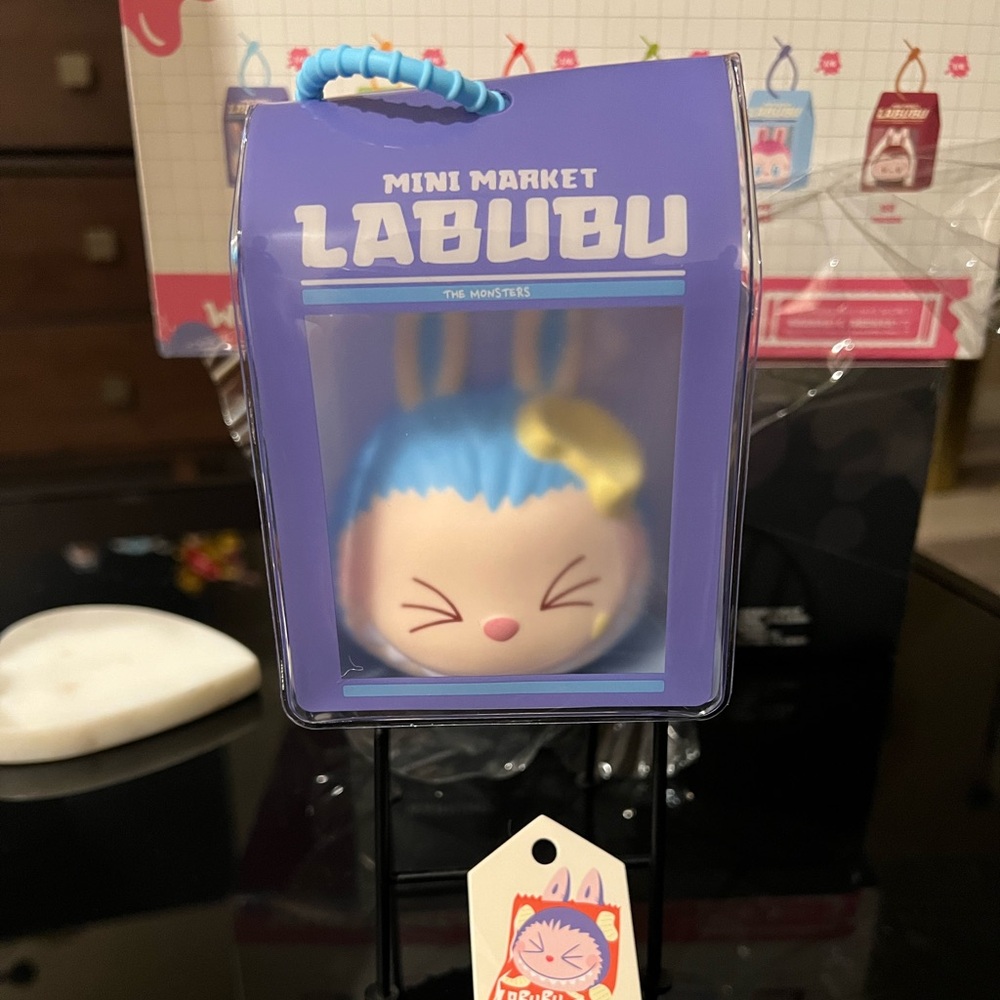 Popmart Labubu The Monsters Wacky Mart Series Chip Pinch Pendant
